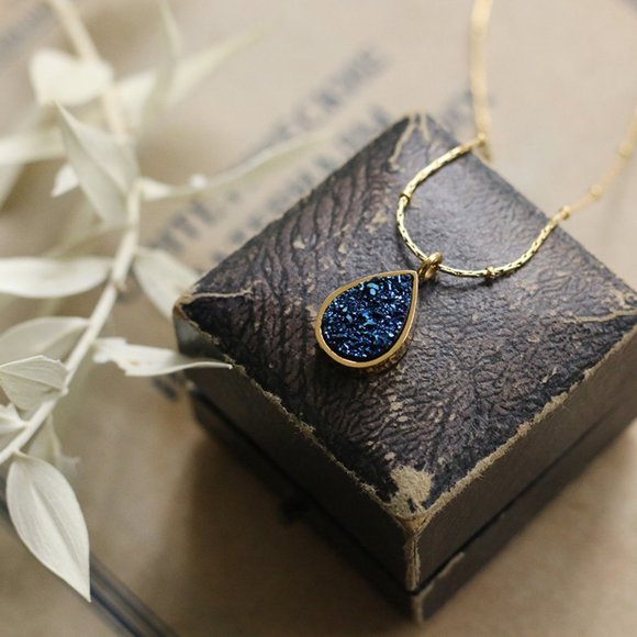 NEW 18K Gold Plated Blue Drusy Teardrop Necklace - Picture 5 of 9